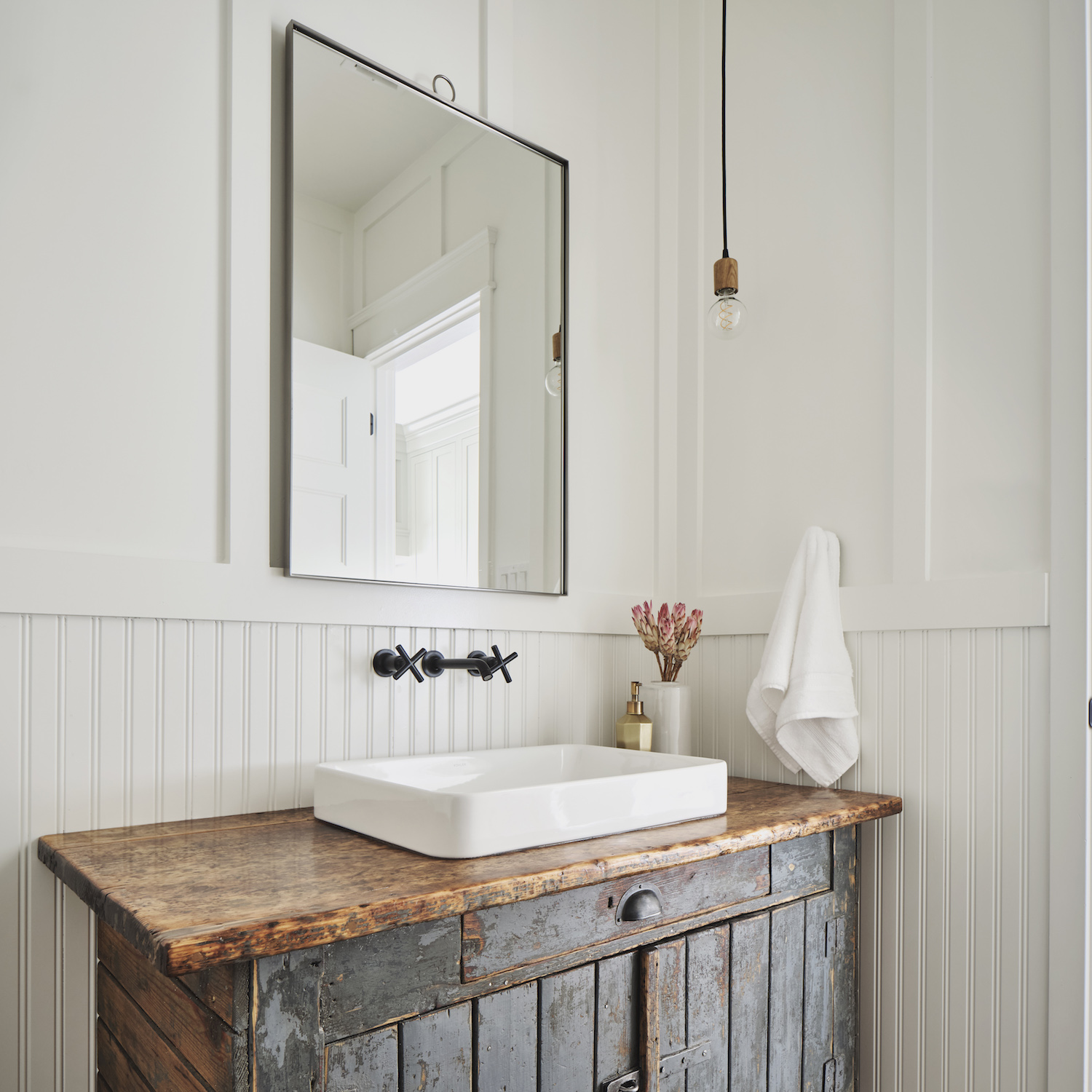 Downtown Minimalist Wooden Socket Pendant Light | Photo Courtesy of Early Avery - Rafterhouse and Roehner+Ryan